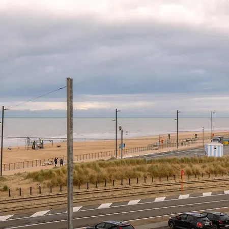 Cosy With Sea View Ostende